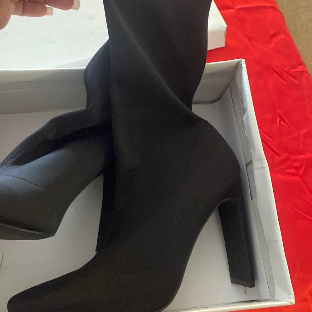 Used Black women’s booties
